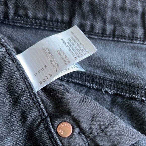 AE High Rise Jean Shorts - Picture 3 of 4